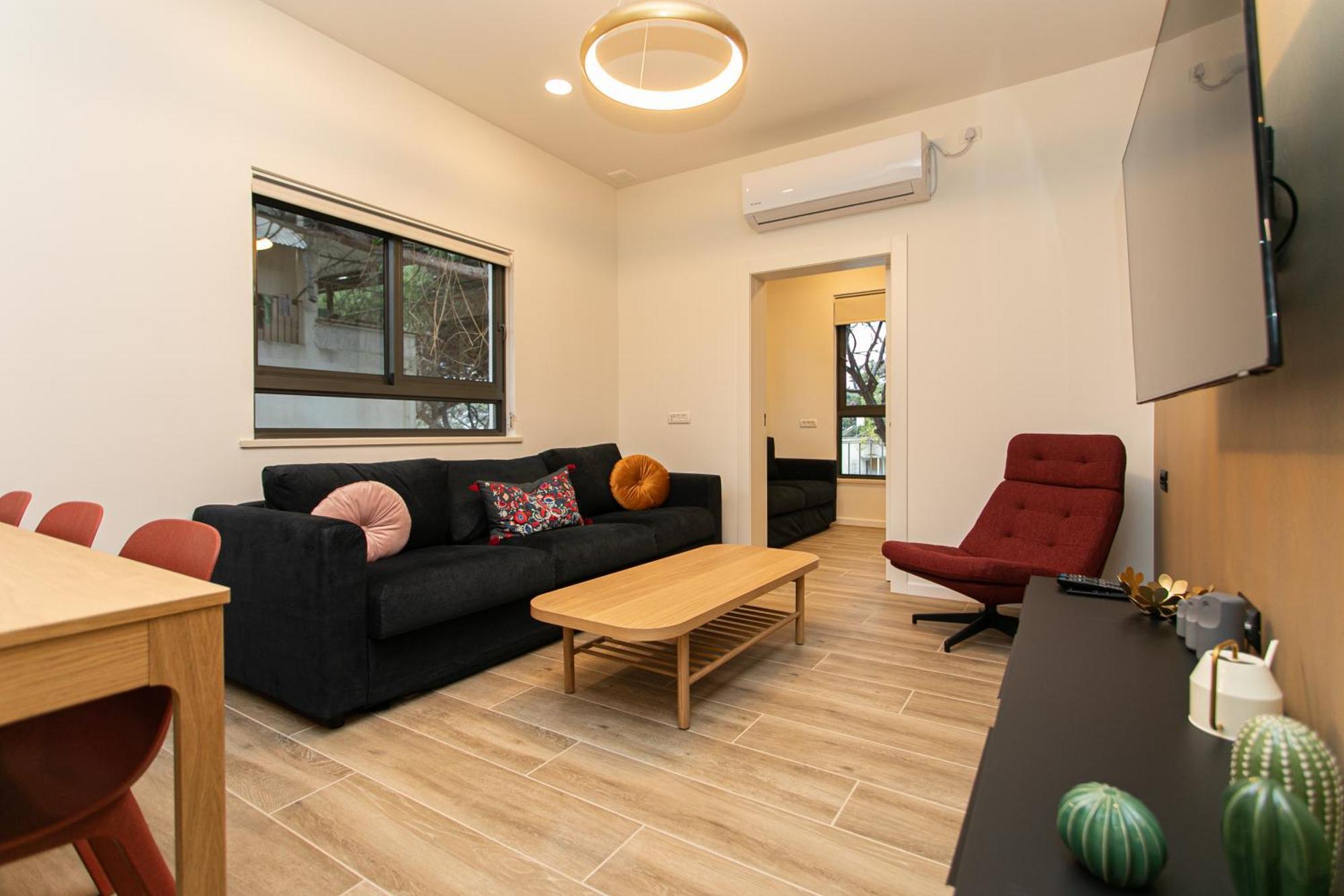 Carmel Boutique Apartment